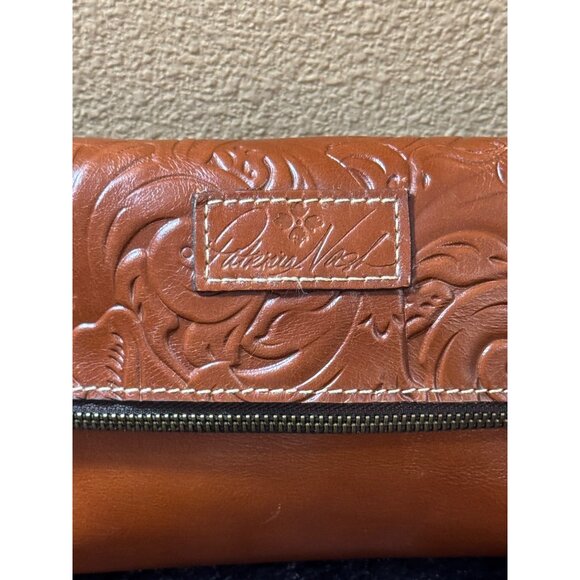 Patricia Nash Embossed Leather Wristlet Clutch Bag With Zipper Closure  NWOT - Picture 2 of 11
